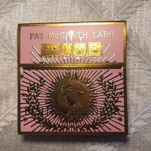 Pat McGrath Labs Divine Bronzer in Bronze Divinity ☀️